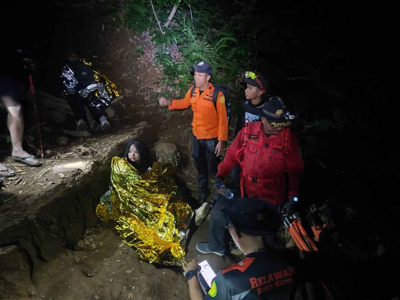 Dua Pendaki Dievakuasi dari Gunung Batukaru Usai Kelelahan di Jalur Pendakian