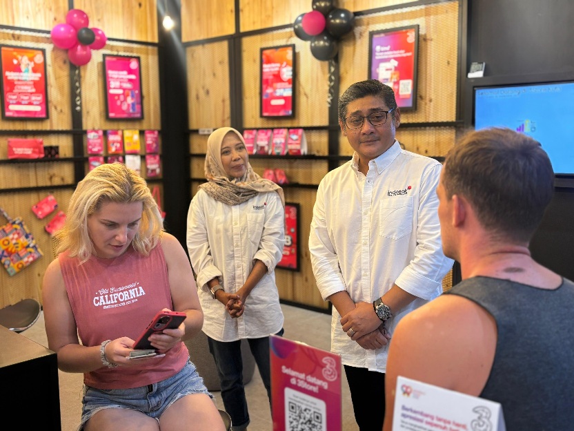Indosat Beri Kejutan Spesial untuk Pelanggan Bali Nusra di Hari Pelanggan Nasional 2025