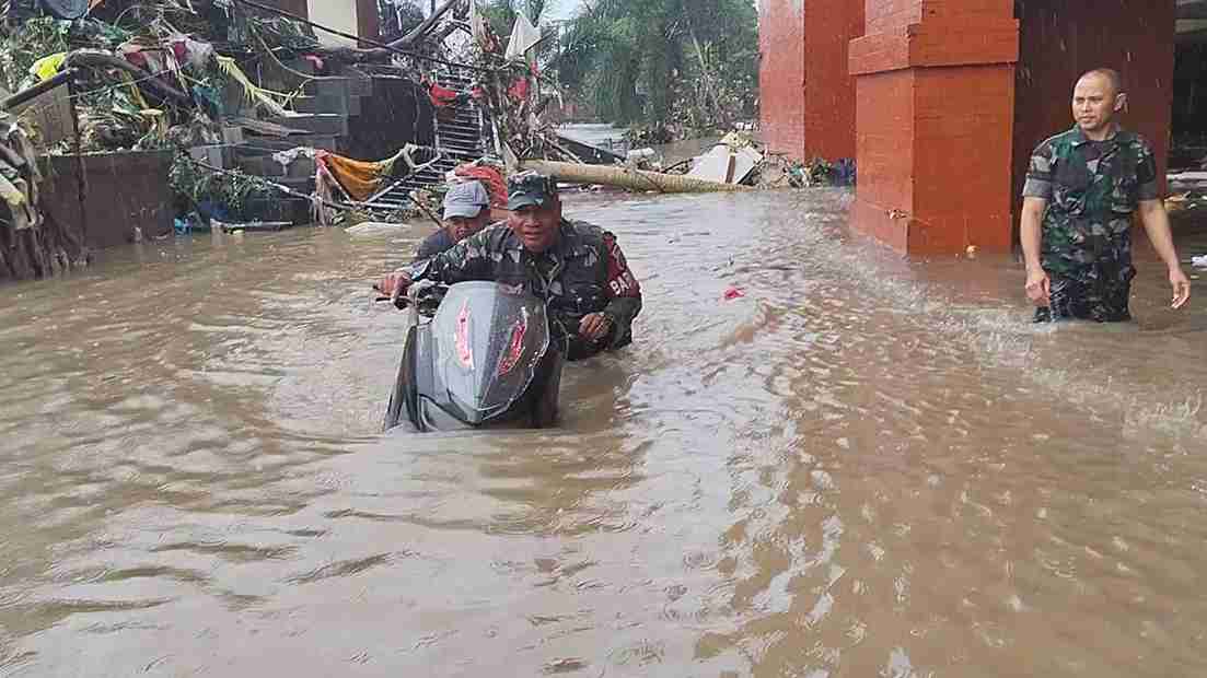 Evakuasi Korban Banjir di Denpasar Terus Berlanjut