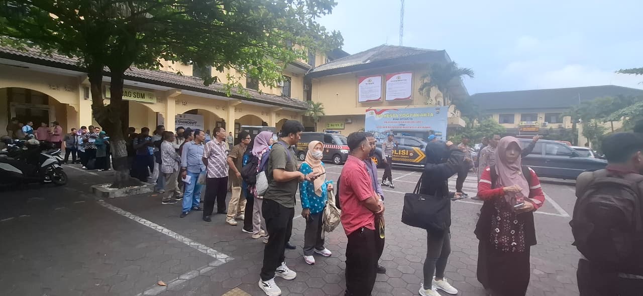 Ratusan Pelamar PPPK Padati Polresta Yogyakart Urus SKCK