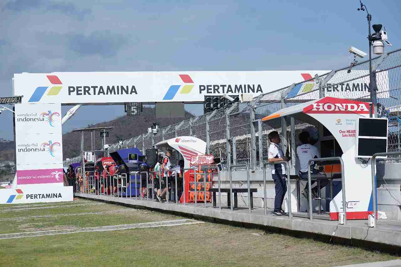 Pertamina Hadiahi Juara Kompetisi Kampus Pengalaman Eksklusif Nonton MotoGP Mandalika 2025