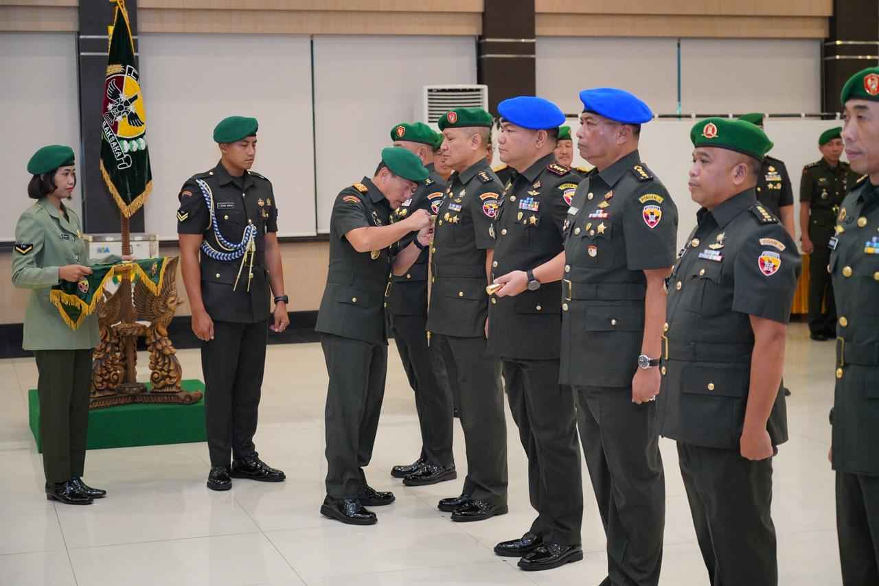 Profil Pimpinan Baru Udayana: Dari Pusat Personel hingga Pengendali Disiplin, Mayjen Piek Budyakto Lantik Empat Perwira Berpengalaman