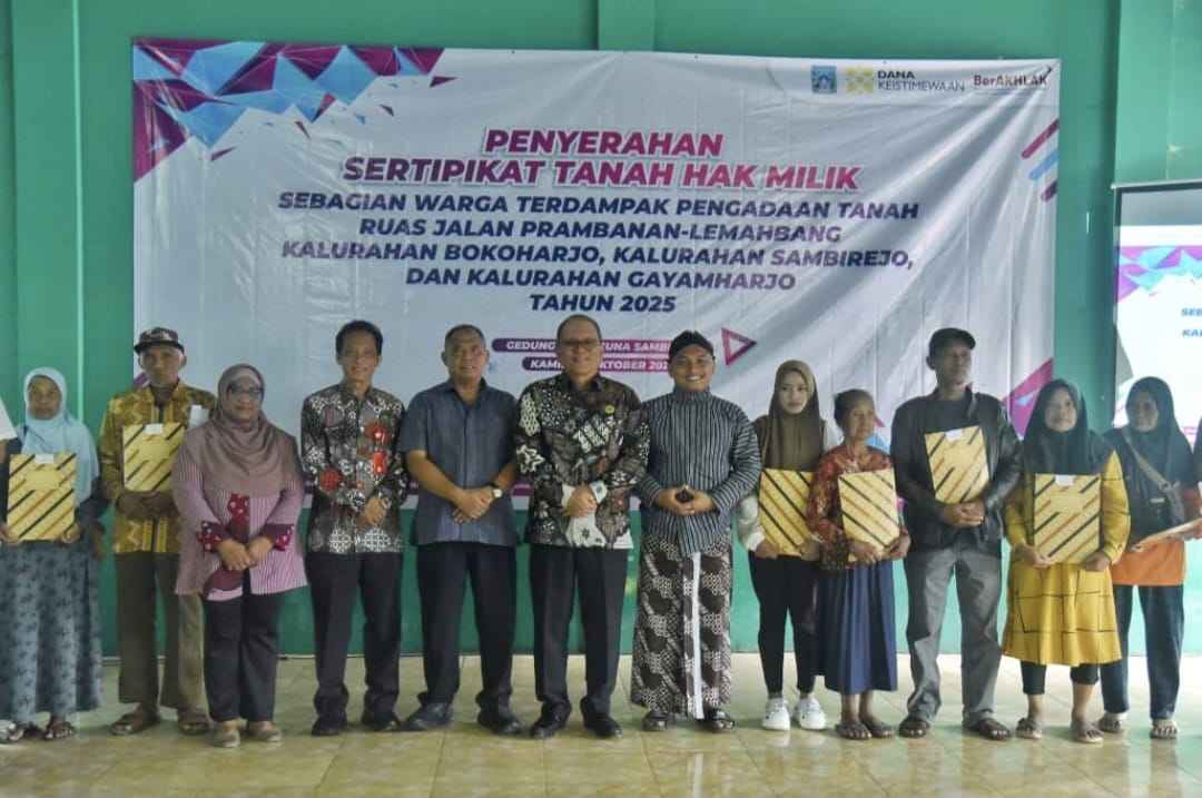 Warga Terdampak Proyek Jalan Prambanan-Lemahbang Terima 113 Sertifikat Tanah Hak Milik
