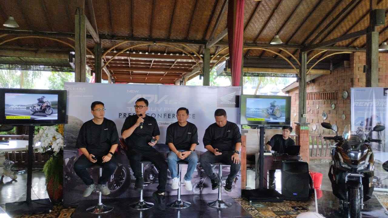 New Honda ADV160: Skutik Penjelajah Kian Gagah, Canggih dengan Honda RoadSync