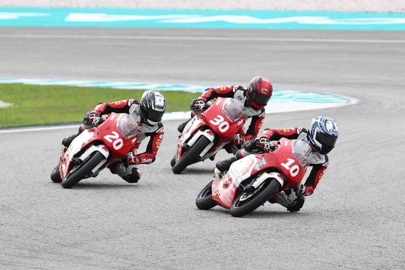 Tampil Menggebrak! Bintang Pranata Sukma Gemparkan Sirkuit Sepang, Nyaris Podium di Balapan Pamungkas IATC 2025