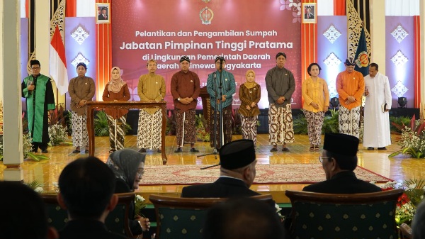Rotasi Pimpinan Tinggi Pratama DIY: Sultan Lantik Sembilan Pejabat, Dorong Birokrasi Lintas Generasi