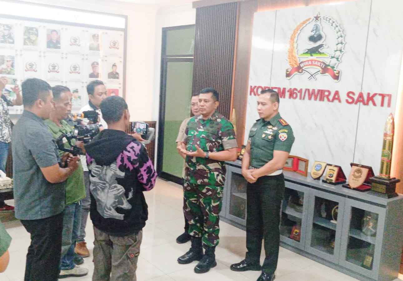 Keadilan untuk Prada Lucky: Korem 161/WS Tegaskan Transparansi Sidang, Soroti Pelanggaran Disiplin Ayah Korban