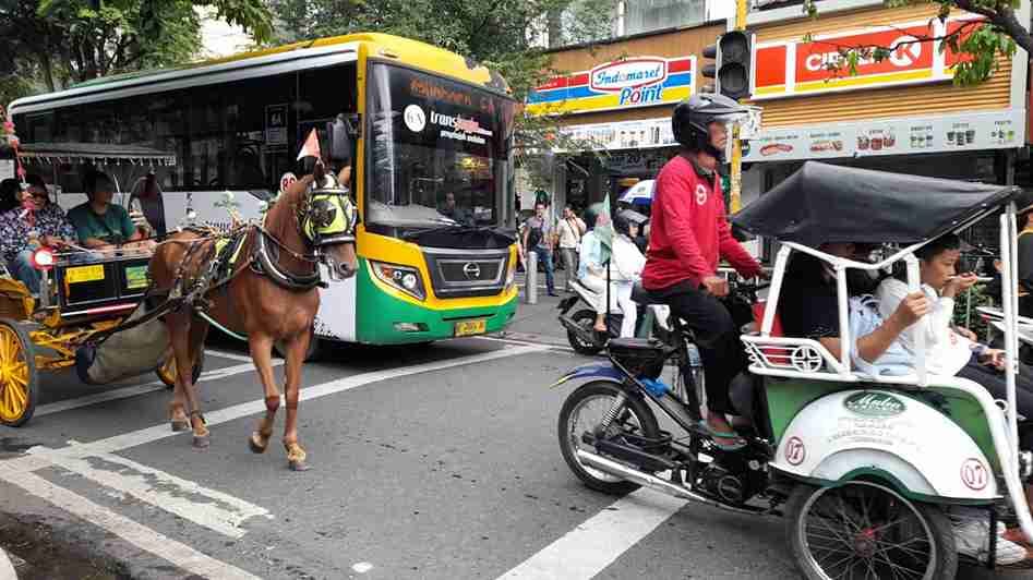 Jeritan Sopir Trans Jogja di DPRD: Gaji Anjlok, Denda ‘Cekik Leher’ Rp 500 Ribu Per Pelanggaran!