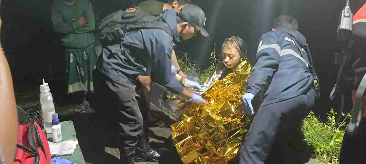 Terseret Arus Pantai Geger saat Berselancar, Wisatawan Selamat Berkat Tebing Bebatuan
