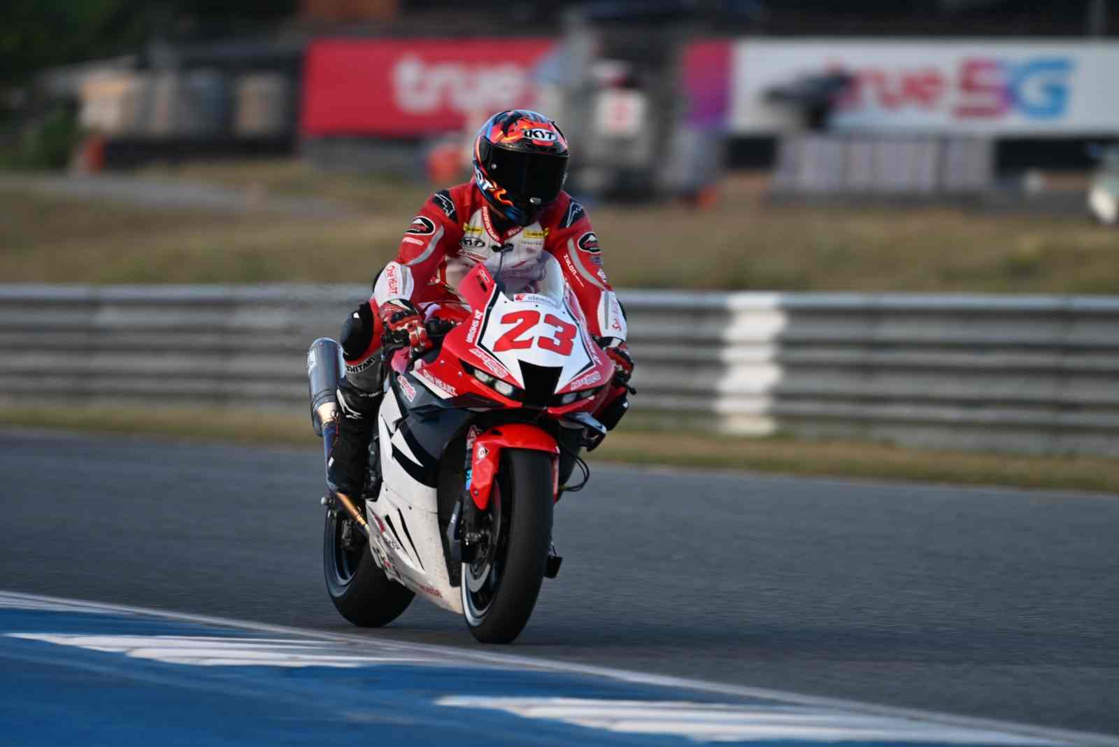 Merah Putih Berkibar di Thailand! Fadillah Arbi Aditama Sah Dinobatkan Sebagai Raja Baru Asia AP250″