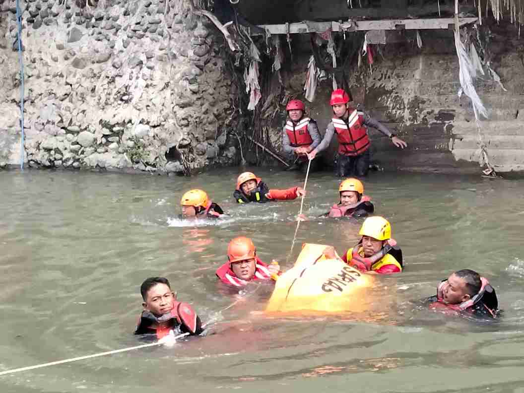 Penantian Pilu Berakhir di Tukad Badung: Jasad Surya Fajar Ditemukan Terjepit Gorong-Gorong