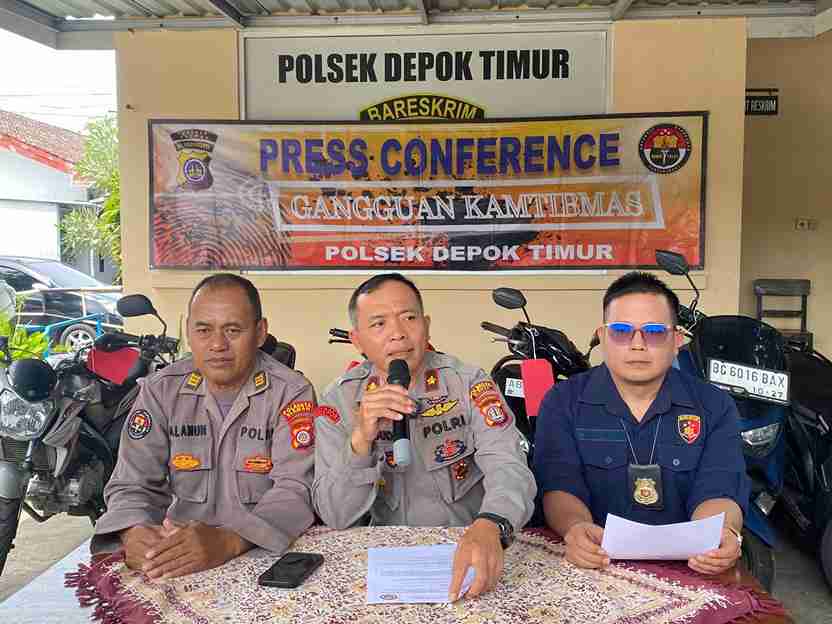 Curi Motor dengan Modus ‘Mepet’ Portal, Dua Residivis Diringkus Polsek Depok Timur
