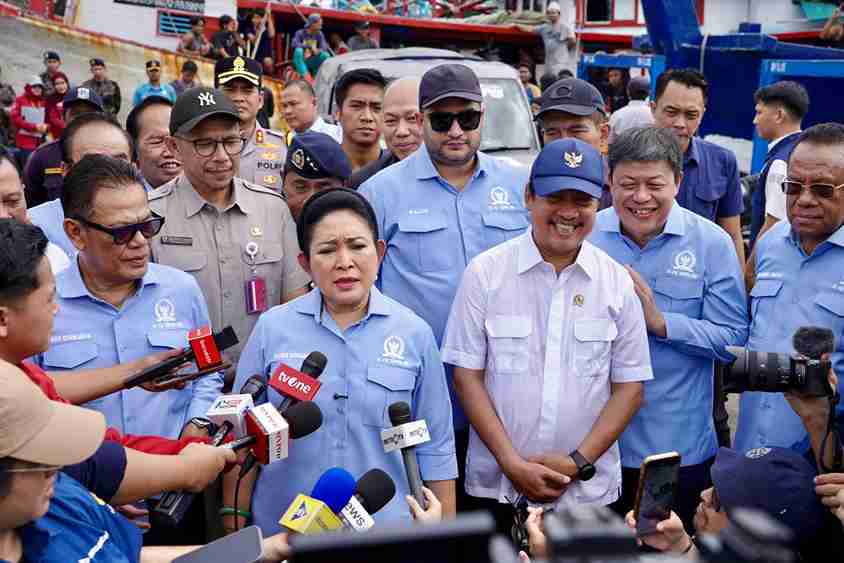 Menteri Trenggono Pastikan Percepatan Perizinan Nelayan Muara Angke