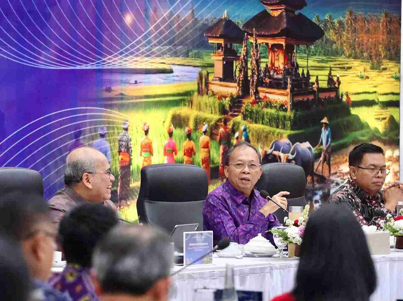 Gubernur Koster Tekankan Ekonomi Kerthi Bali: Jalan Serius Menuju Kemandirian Ekonomi dan Kedaulatan Pangan