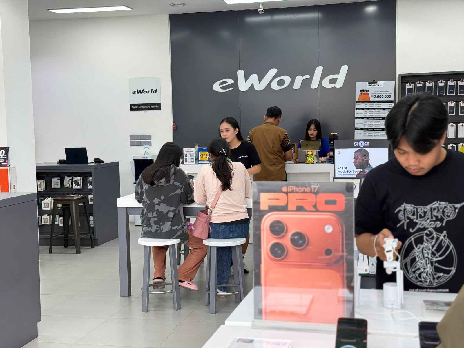 Cellular World Perkuat Pasar iPhone 17 Series di Bali