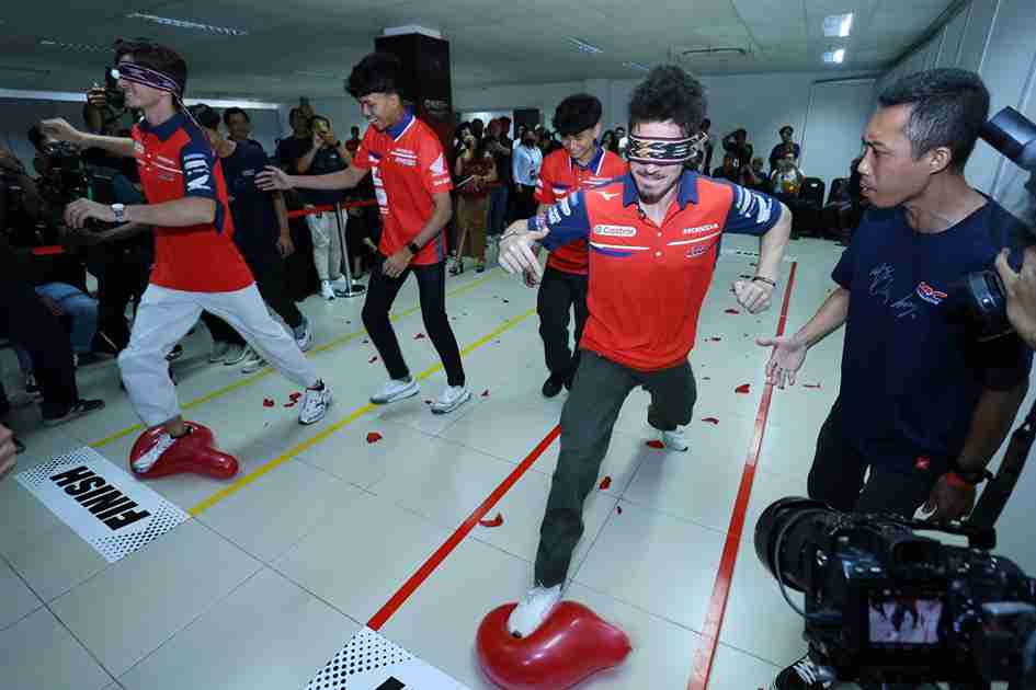 Joan Mir dan Luca Marini Nikmati Budaya Bali, Sambut Hangat Komunitas Honda