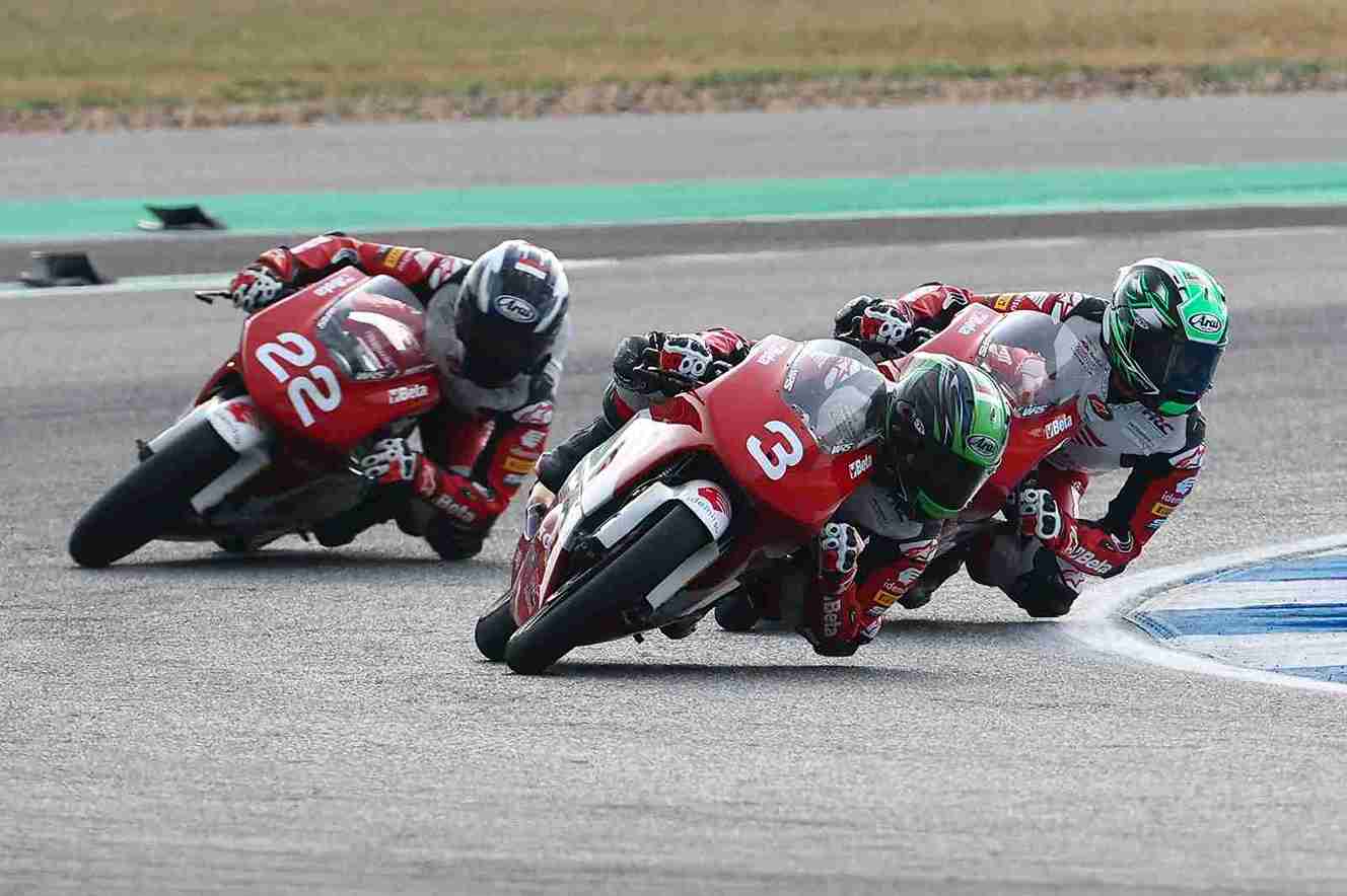 Pebalap Muda Astra Honda Buktikan Daya Juang di Moto4 Asia Cup Buriram