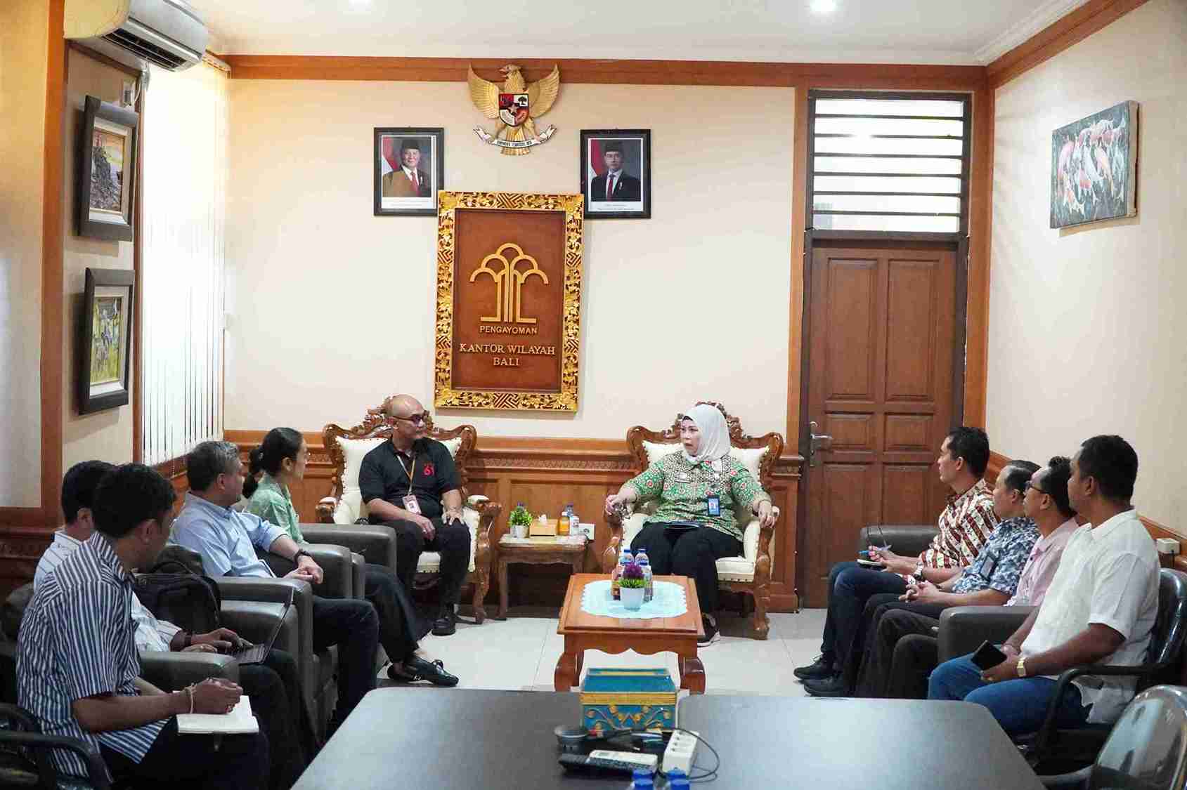 Kanwil Kemenkum Bali Gandeng FH Unud Perkuat Pos Bantuan Hukum di Desa