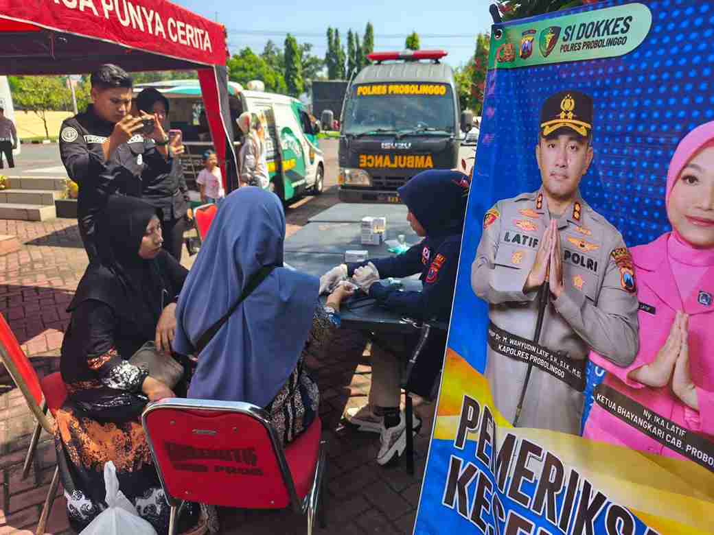 Polres Probolinggo Dekatkan Layanan Publik Lewat Pangan Murah hingga Cek Kesehatan Gratis