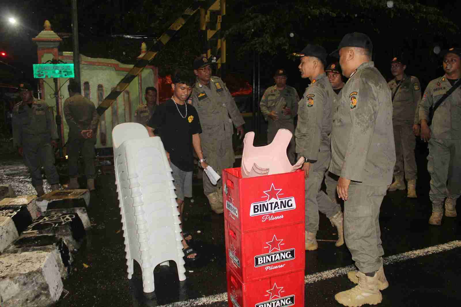 Satpol PP Yogyakarta Tertibkan Street Coffee di Jembatan Kewek