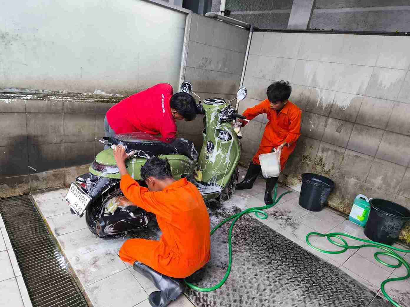 Semarak Tumpek Landep, Astra Motor Catat Puluhan Konsumen Nikmati Promo Spesial