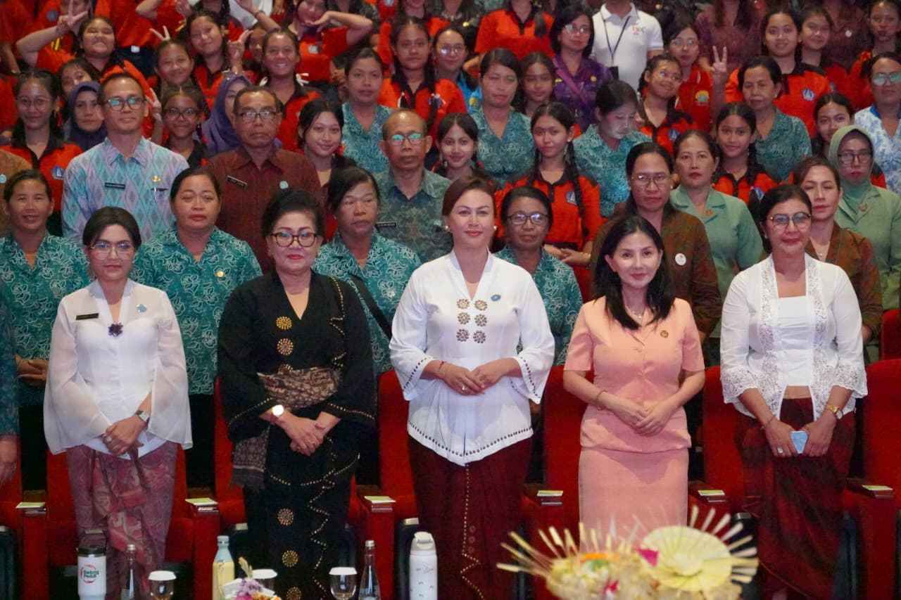 Perempuan Bali Teladani Semangat Kartini, Jadi Garda Depan Tata Kelola Sampah