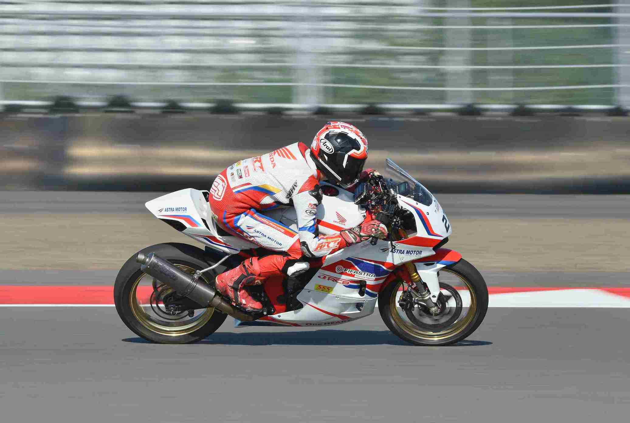 Andi Gilang Sapu Bersih Podium, Astra Motor Racing Team Dominasi MRS 2026