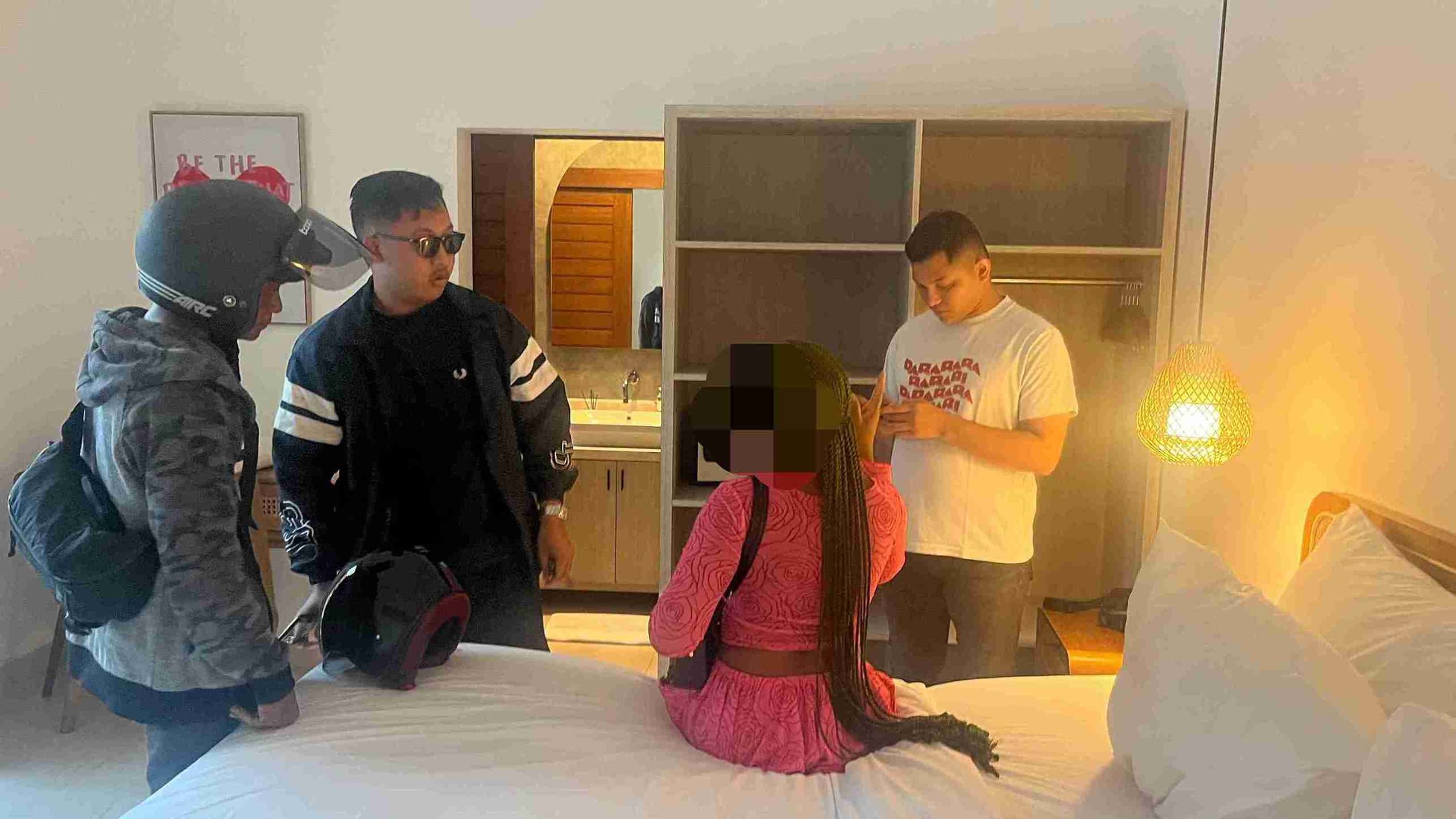 Imigrasi Denpasar Amankan Tiga WNA Terkait Dugaan Prostitusi Online