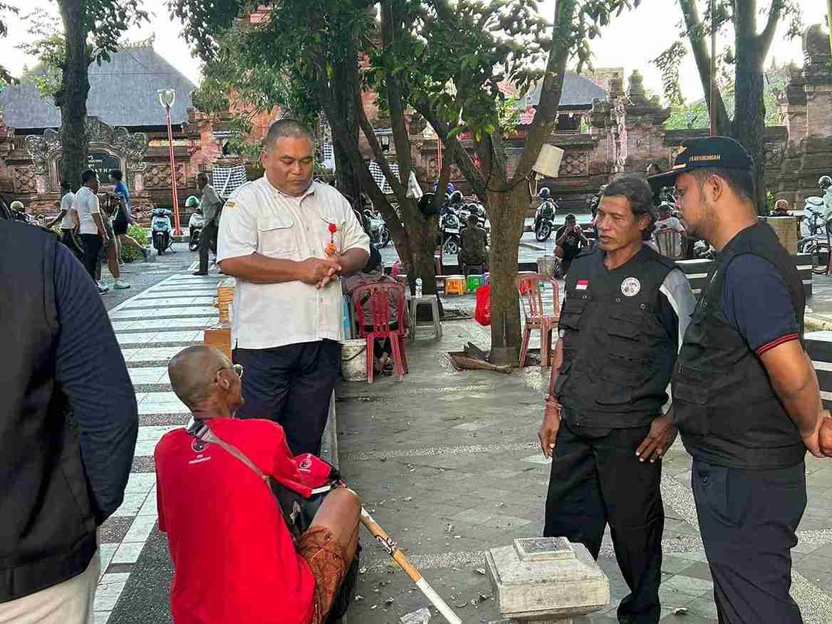 Penertiban Kawasan Tanpa Rokok di Denpasar: Petugas Amankan Pelanggar di Area Bermain Anak