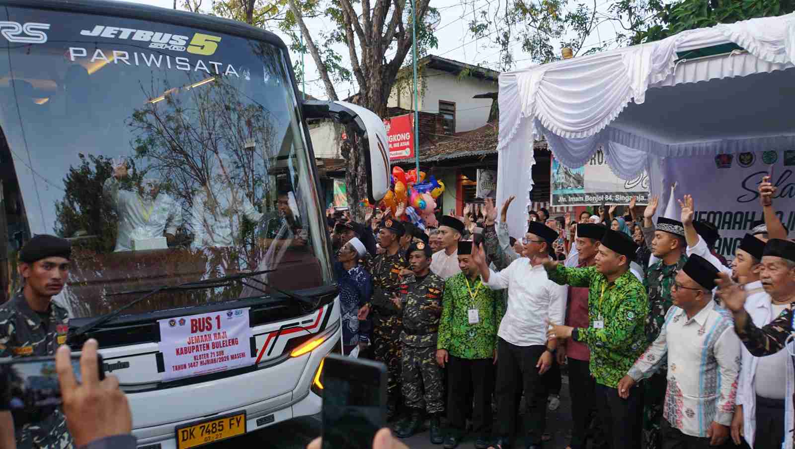 Harapan Bupati Nyoman Sutjidra: Jemaah Haji Buleleng Sehat dan Jadi Teladan di Tanah Suci
