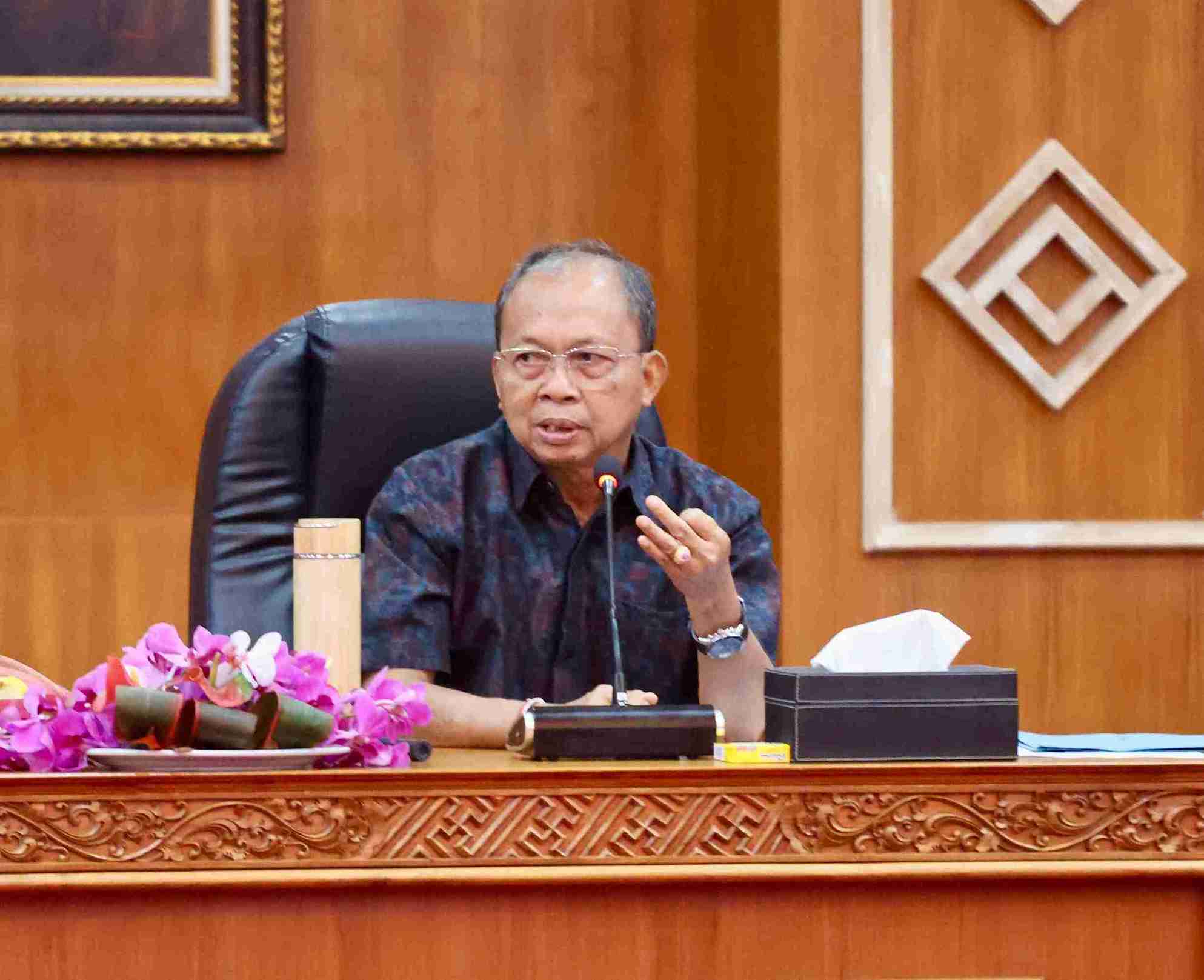 Transportasi Modern dan Hijau, Koster Ajak Taksi di Bali Beralih ke Listrik