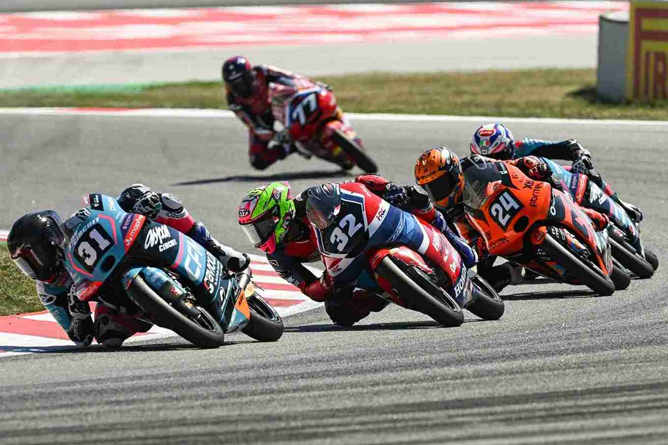 Ramadhipa Cetak Sejarah, Podium Perdana di Moto3 Junior Barcelona