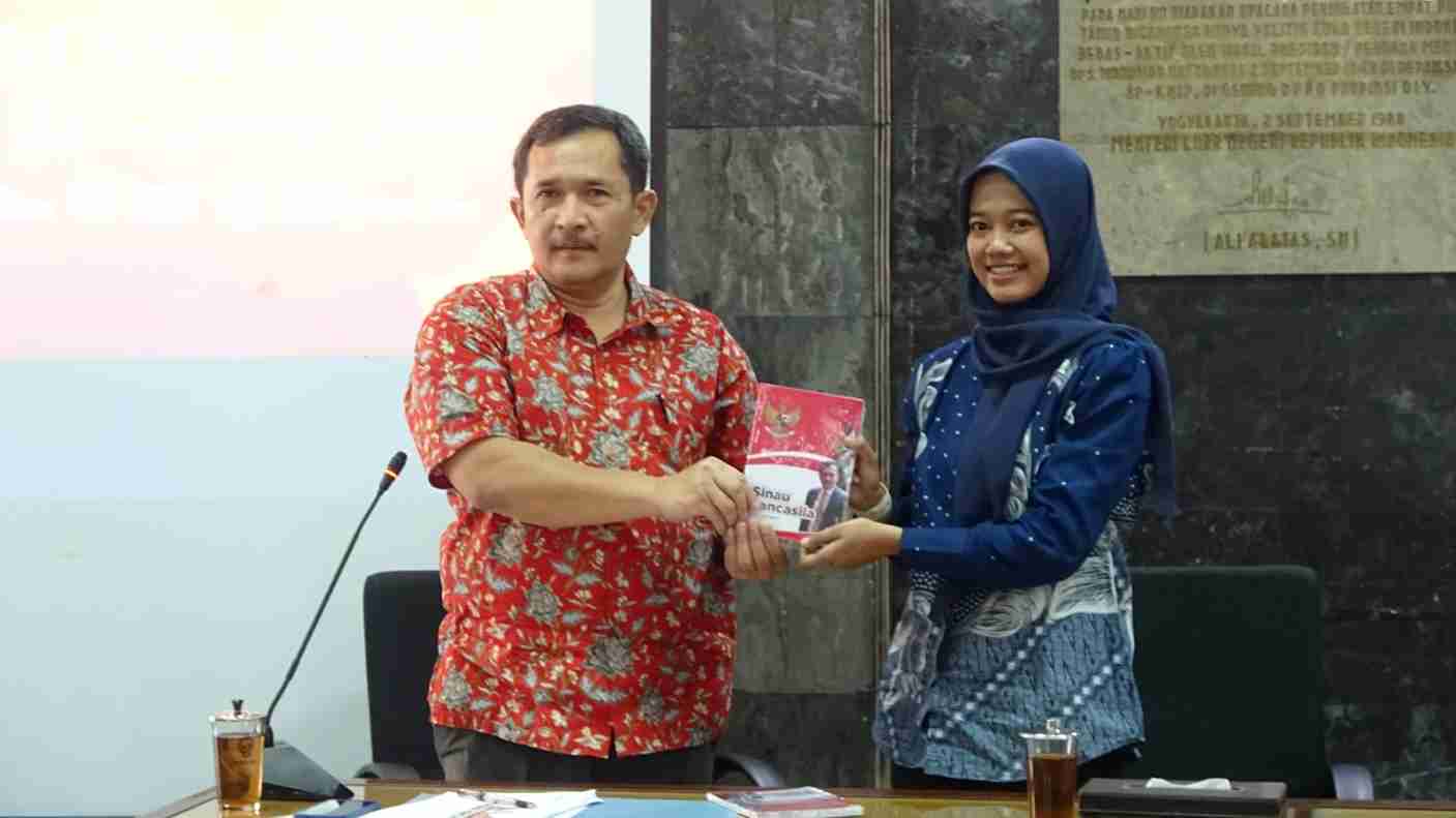 Rayakan Bulan Bung Karno, DPRD DIY Ajak Warga “Sinau” Pancasila Lewat Kirab Budaya