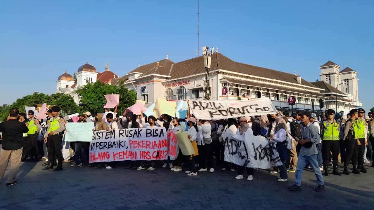 Relawan di Yogyakarta Turun ke Jalan, Tolak Wacana Pembubaran Program Makan Bergizi Gratis