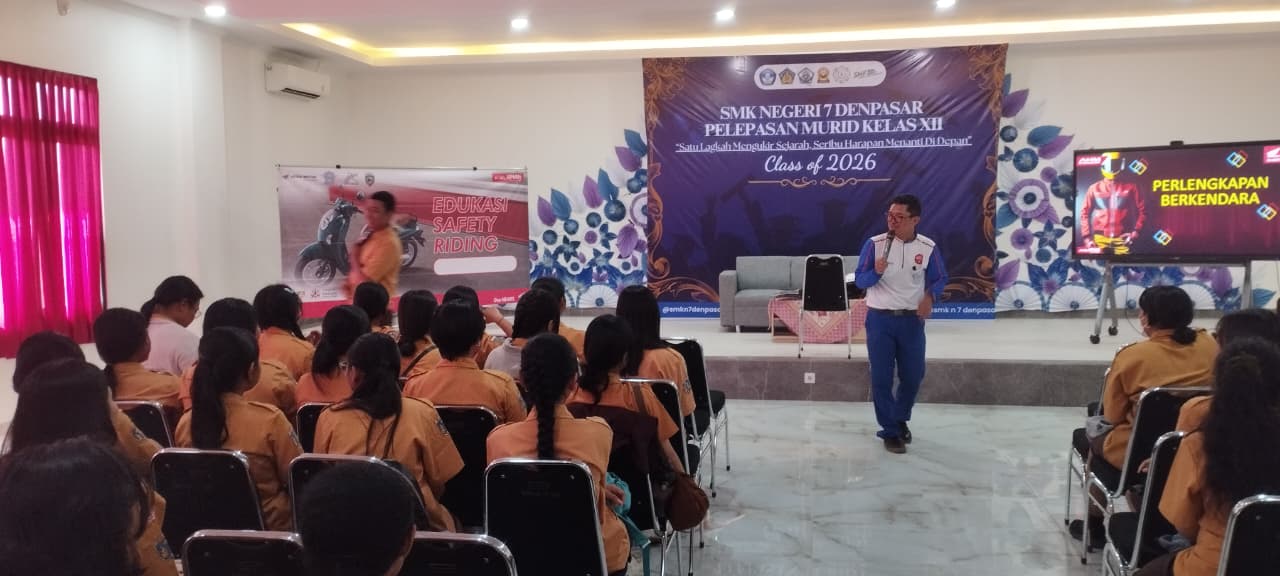 Yuk, Jadi Pelopor Cari_Aman! Edukasi Safety Riding Seru Bareng Siswa SMKN 7 Denpasar