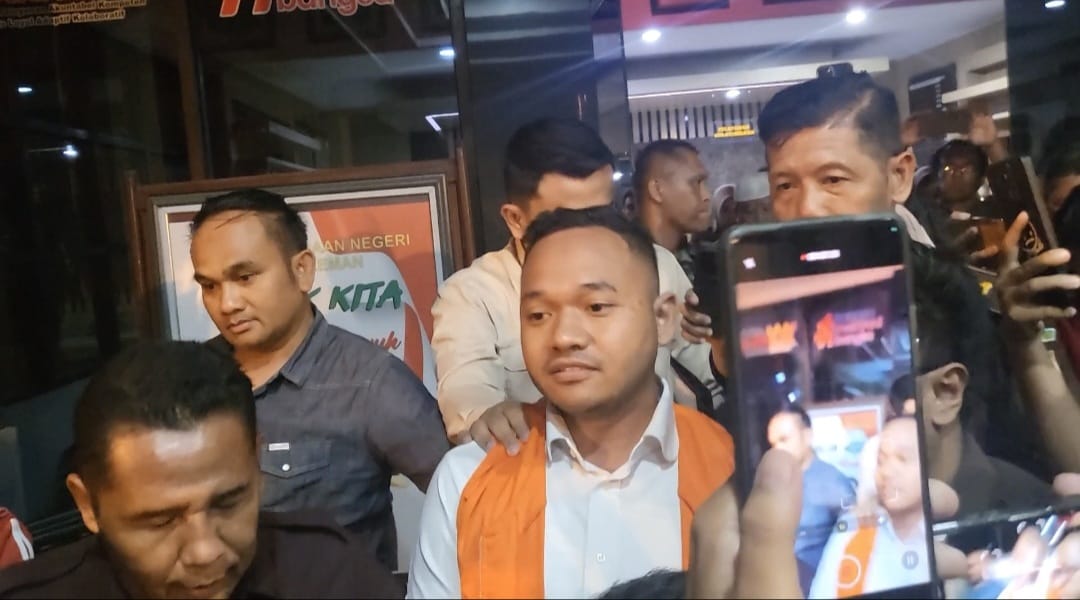 Kasus Dana Hibah Pariwisata Sleman Berlanjut: Raudi Akmal Resmi Pakai Rompi Oranye