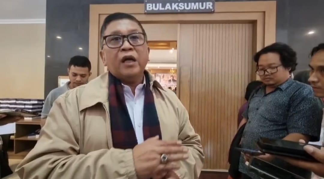 Singgung Sejarah Gerakan Mahasiswa, Hasto PDIP Minta Wapres Gibran Bersikap Terbuka
