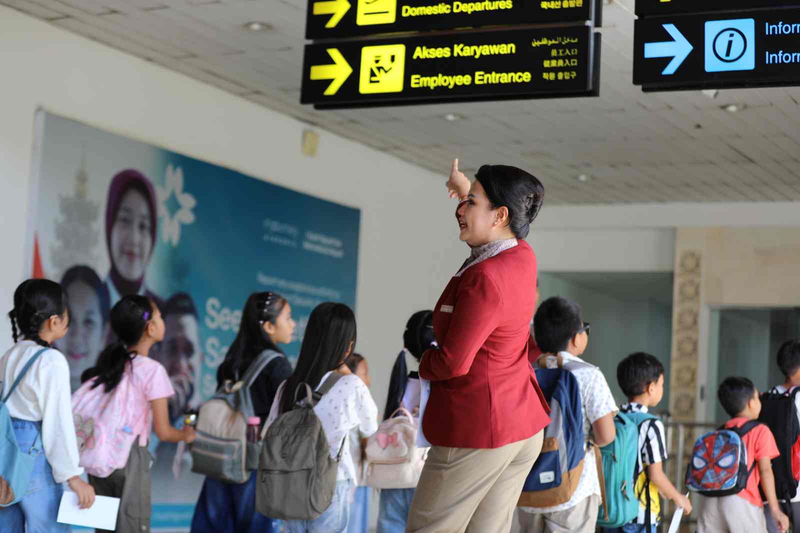 Liburan Sambil Belajar: Bandara Ngurah Rai Ajak Siswa ‘Tur’ ke Dunia Penerbangan