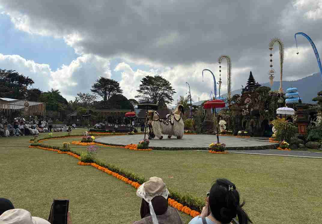 Melihat Sisi Autentik Bali: Parade Budaya Ulun Danu Beratan yang Sarat Makna dan Khas Desa Adat