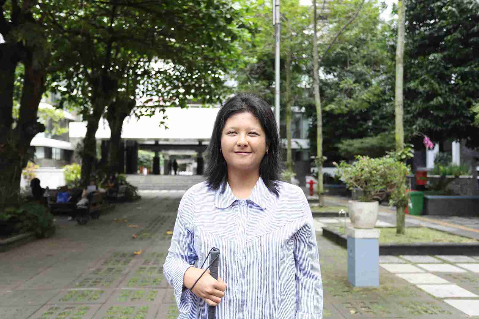 Tembus Sosiologi UGM, Begini Cara Angel, Siswa Tunanetra, Belajar Mandiri Lewat Teknologi