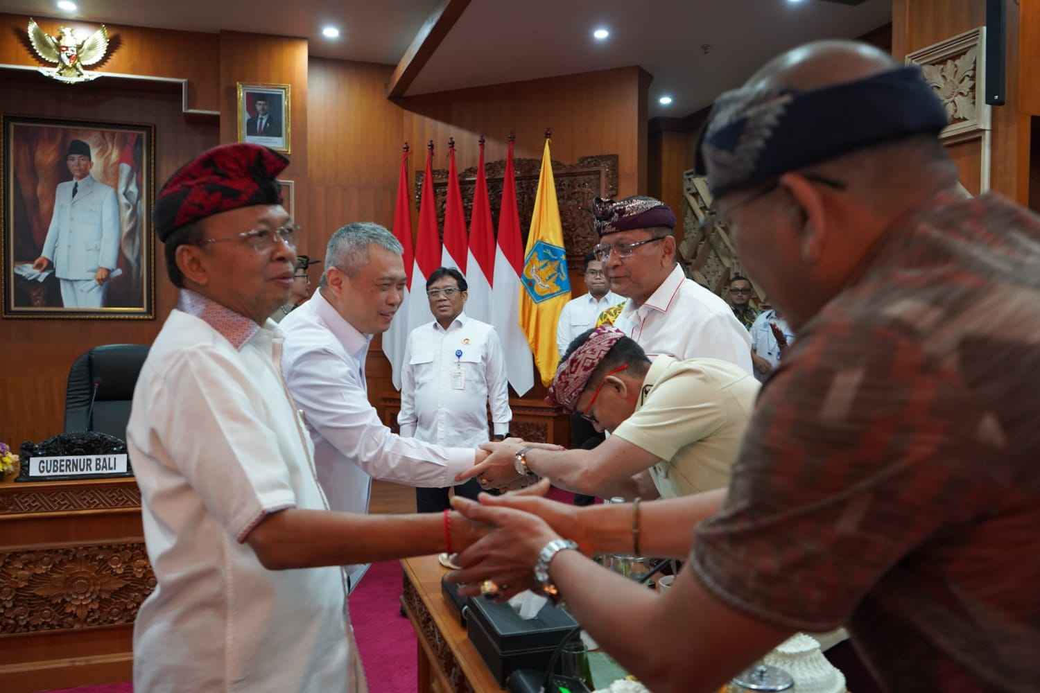 Menhub & Gubernur Koster Bahas Revitalisasi Pelabuhan Celukan Bawang hingga Water Taxi