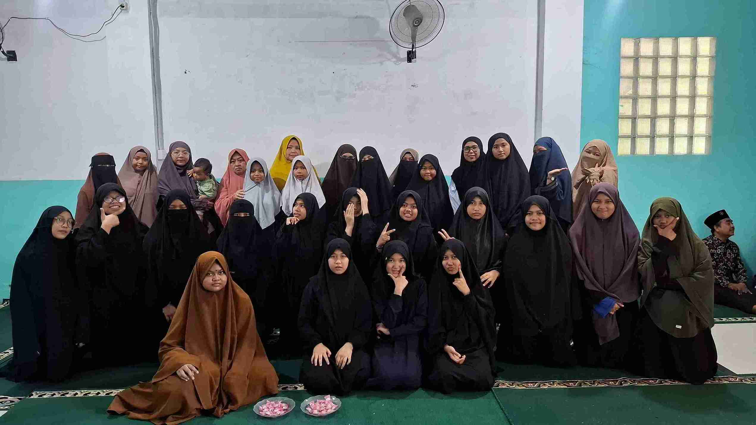 Investasi Akhirat, Momen Haru Serah Terima Santri Baru di Pondok Tahfizh Putri Hidayatullah Jimbaran