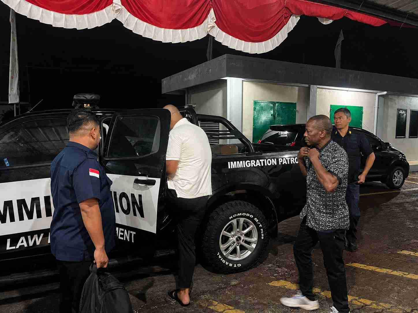 Rudenim Tanjungpinang Deportasi Dua WNA: Tegakkan Hukum, Jaga Kedaulatan