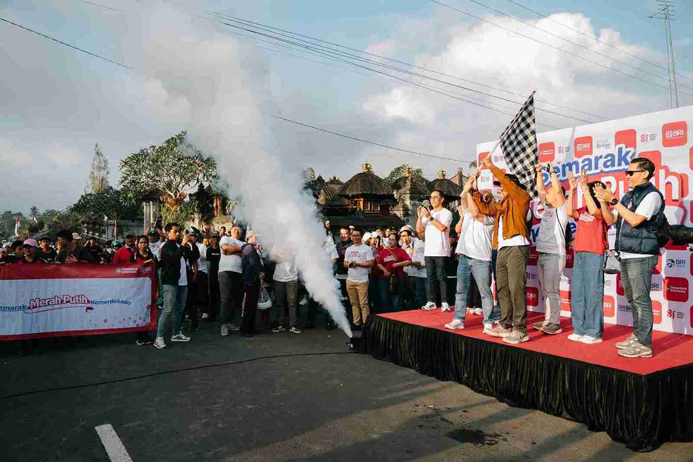 Semarak Merah Putih di Desa BRILiaN Angseri: BRI Hadir Bersama Rakyat, Dorong Ekonomi dari Desa