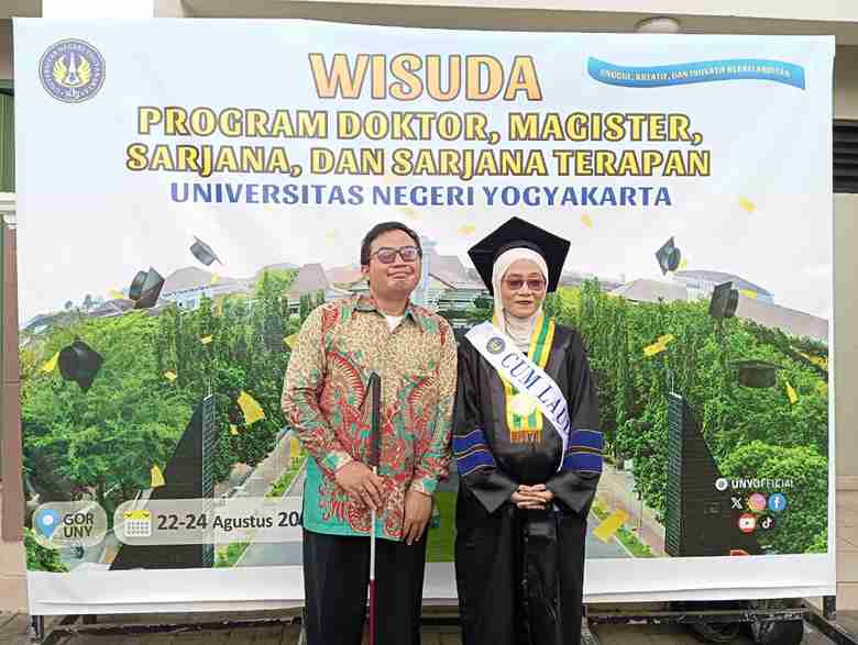 Toviyani Widi Saputri : Lulus Cumlaude S2 UNY, Buktikan Disabilitas dan Kehamilan Bukan Penghalang