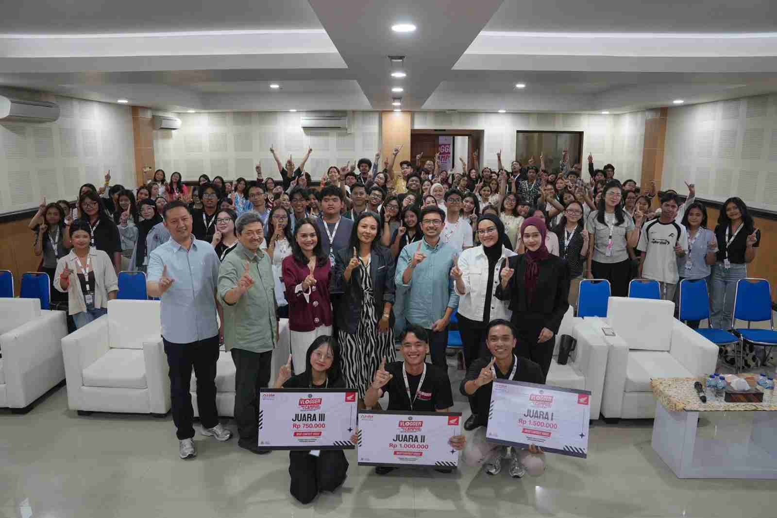 Edukasi Literasi Digital dan Aksi Kreatif: Astra Motor Bali Gelar Vlogger Goes To Campus 2026 di Universitas Udayana