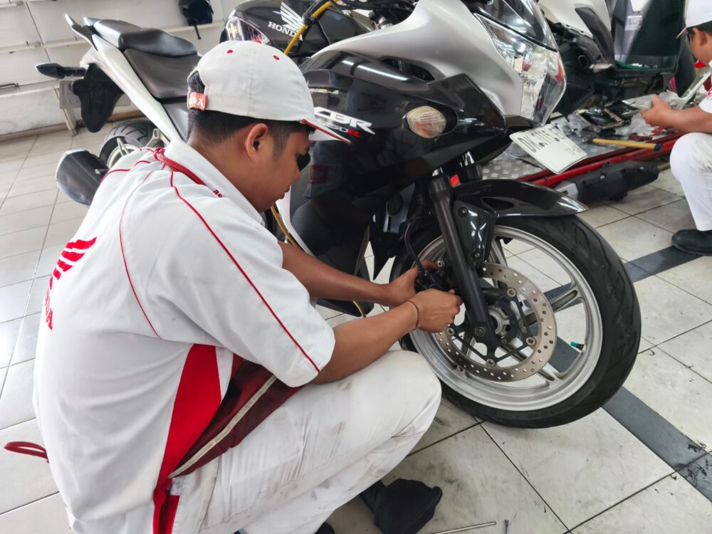 Astra Motor Bali Bagikan Panduan Perawatan dan Pemilihan Piringan Cakram Motor Matic Honda demi Keselamatan Berkendara