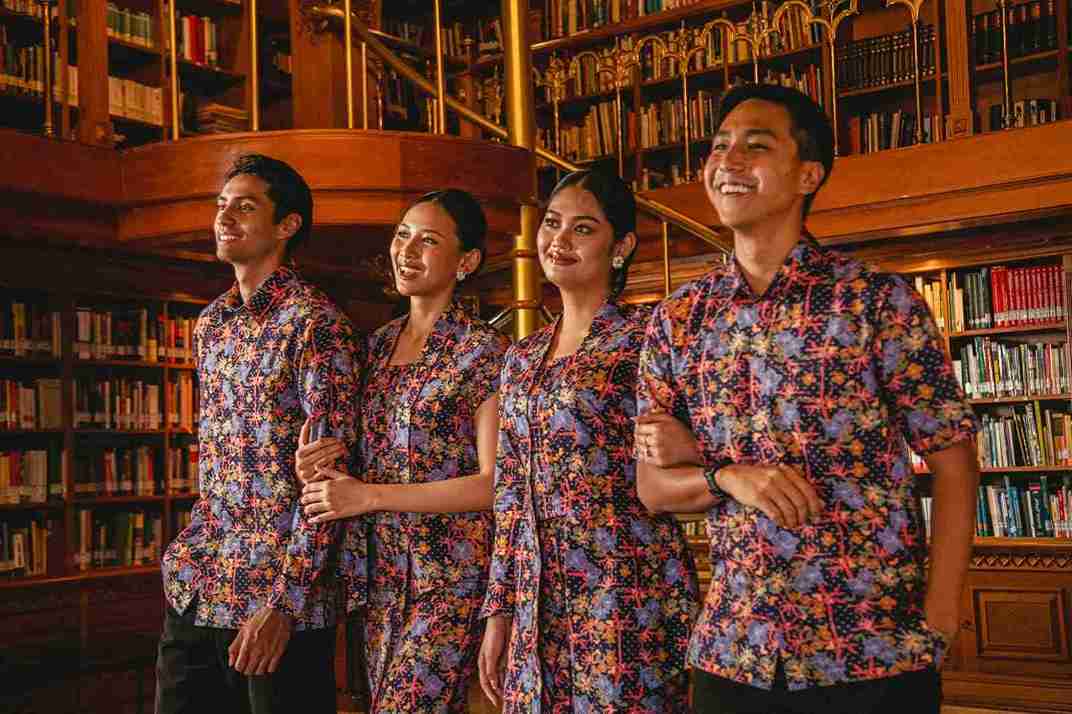 JNE Dukung Kolaborasi MANDALAS dan Yayasan Habibie & Ainun Sambut Hari Batik Nasional 2026