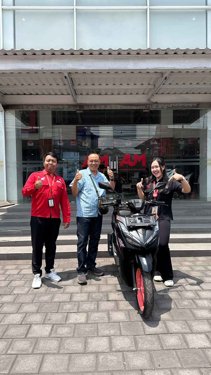 Konsumen Bali Raih Honda Vario Street 125 Spesial Rp5,6 Juta