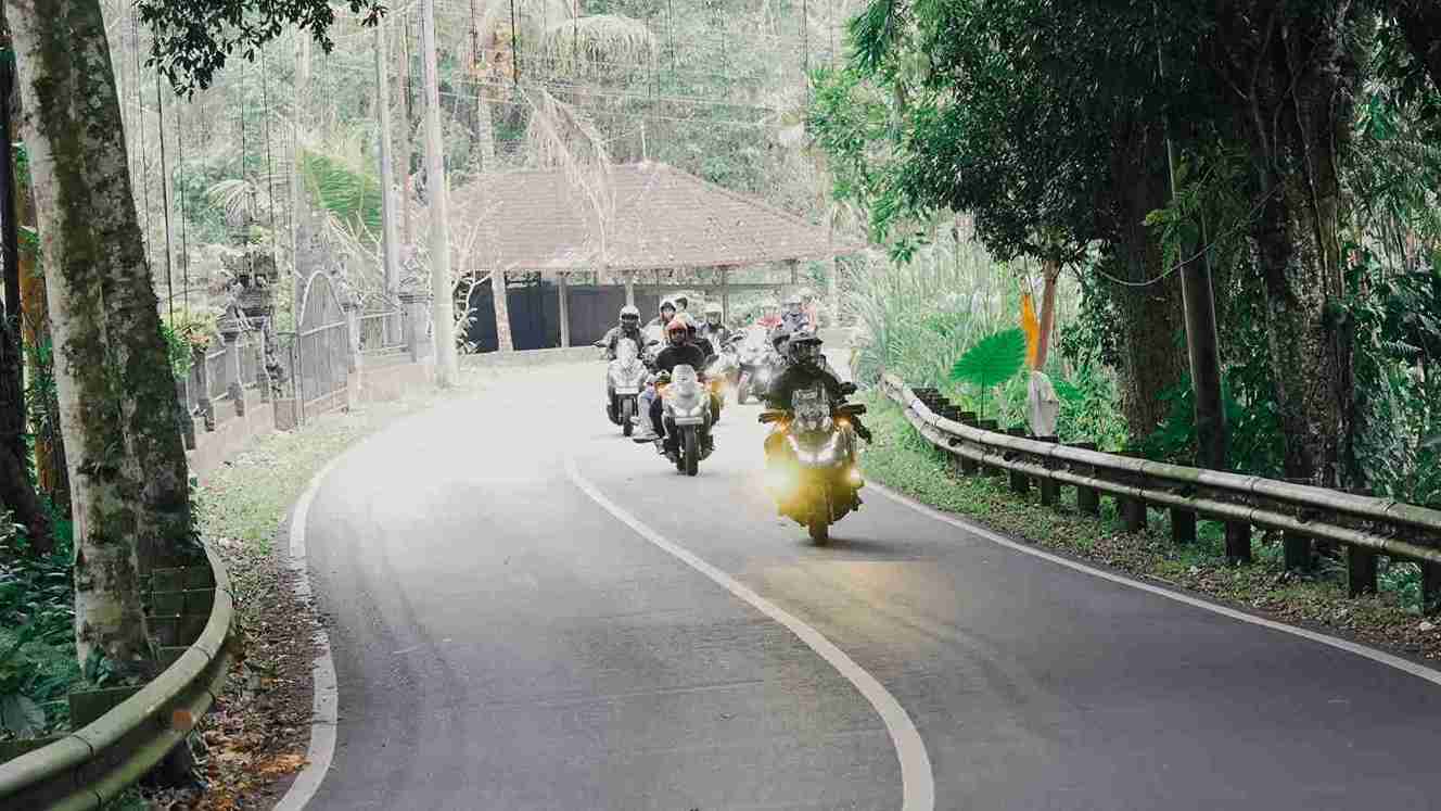 Strategi Berkendara Efisien di Tengah Keterbatasan BBM